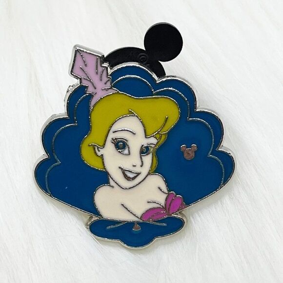 Disney Jewelry - 🔮 5/$25 Disney The Little Mermaid Daughters of‎ King Triton Andrina Pin